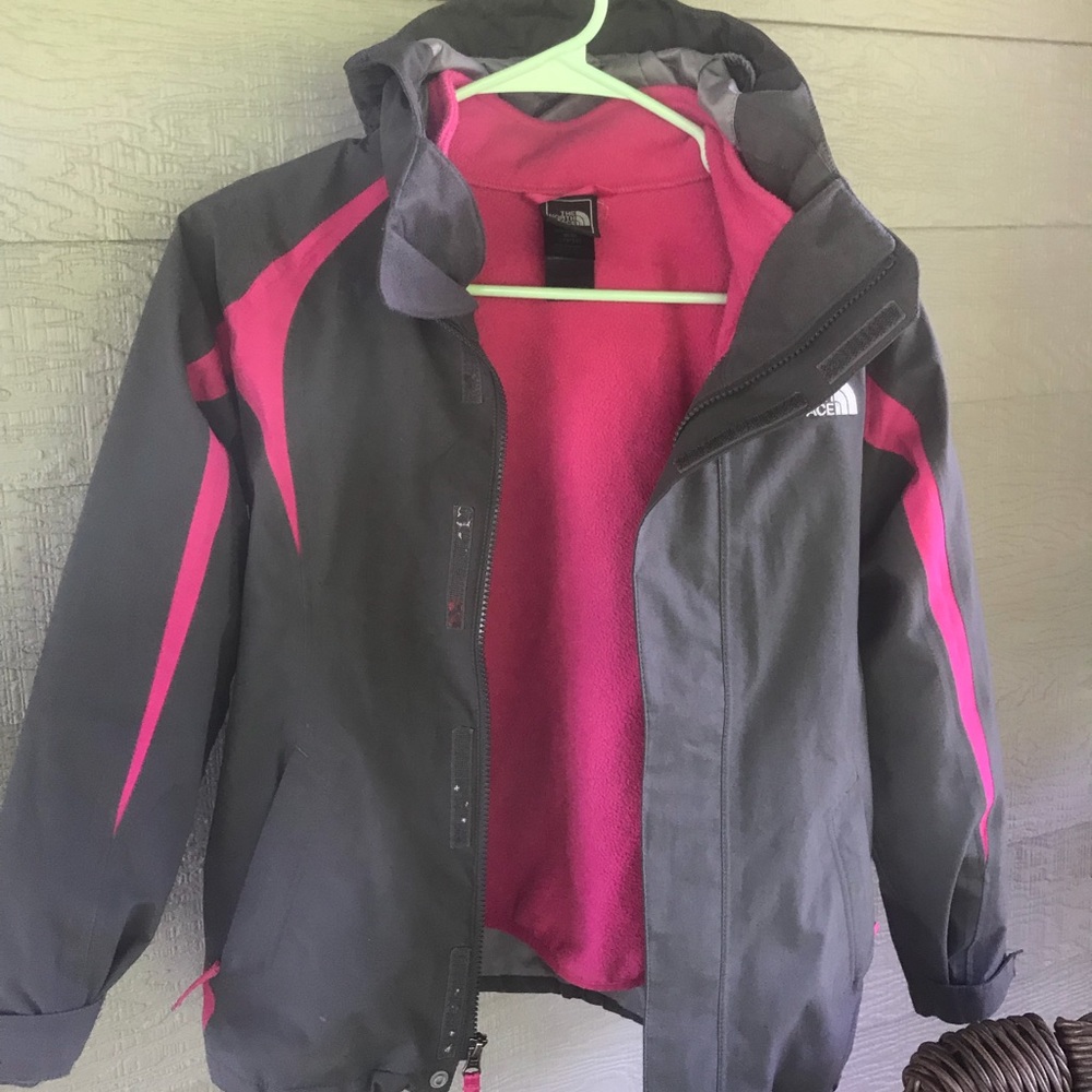 Girls Northface Jacket - Picture 2 of 4